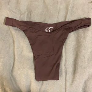 437 swim bottoms, never worn!